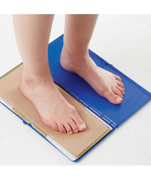 Pedograph for taking a footprint of 1 foot